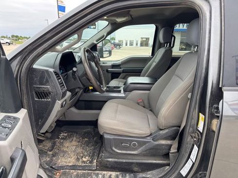 Used 2019 Ford F250 XLT w/ XLT Premium Package AWD/4WD image 11