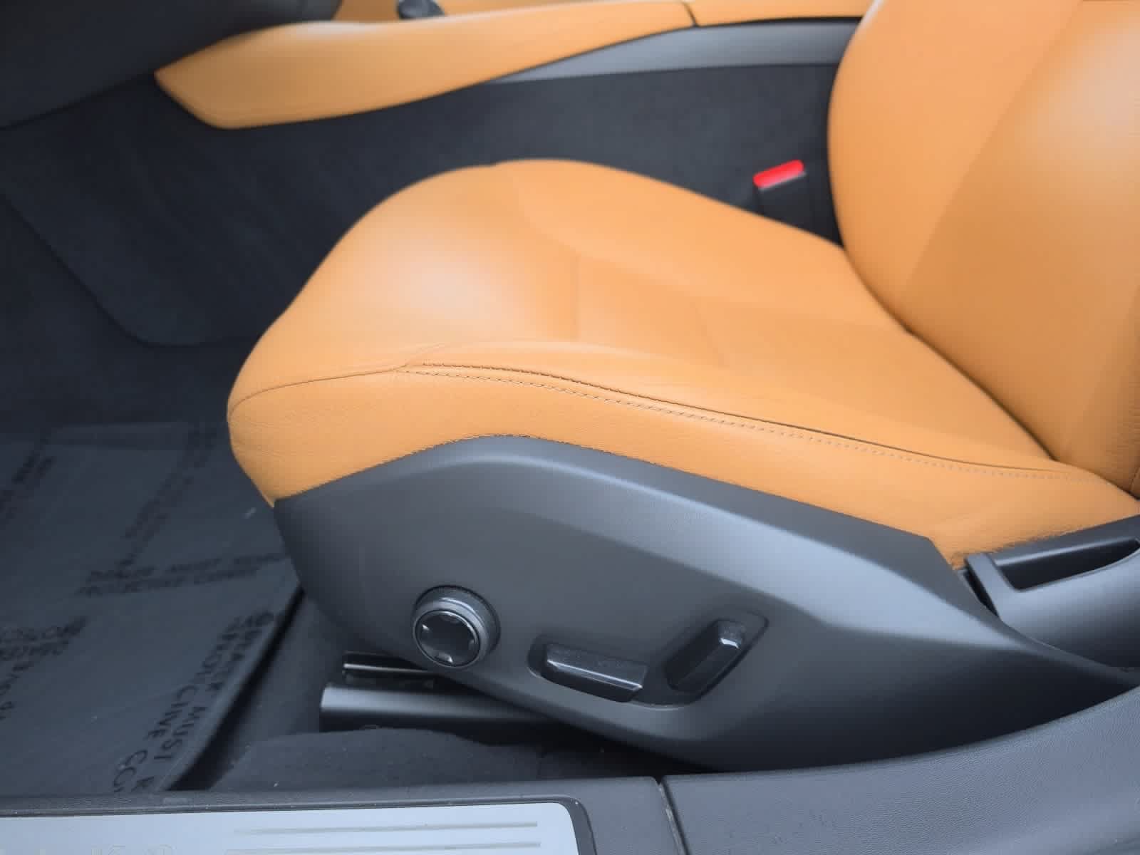 Used 2018 Volvo S90 T5 Momentum w/ Convenience Package FWD image 28
