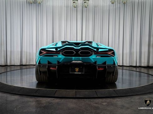 Used 2025 Lamborghini Revuelto image 23