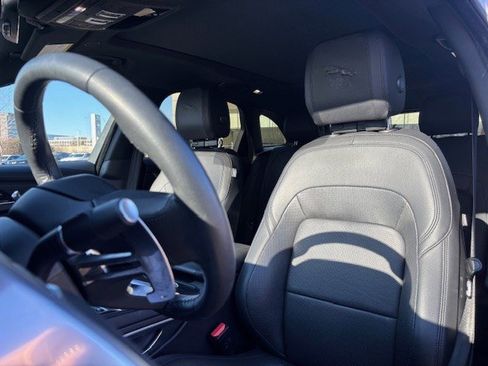 Used 2023 Jaguar F-PACE S image 9