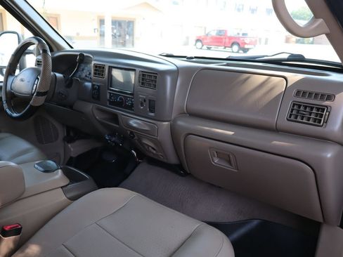 Used 2001 Ford F250 Lariat AWD/4WD image 17