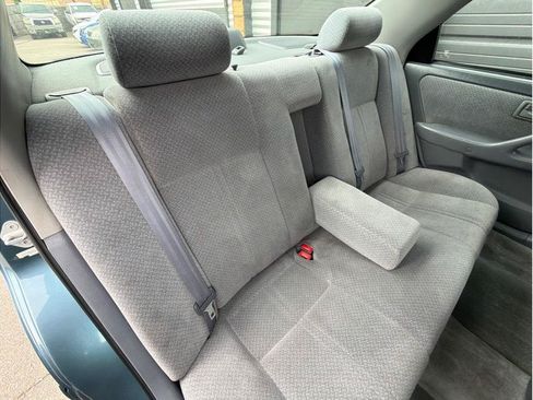 Used 2001 Toyota Camry LE FWD image 19