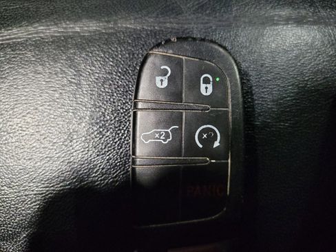 Used 2019 Jeep Grand Cherokee Limited image 32