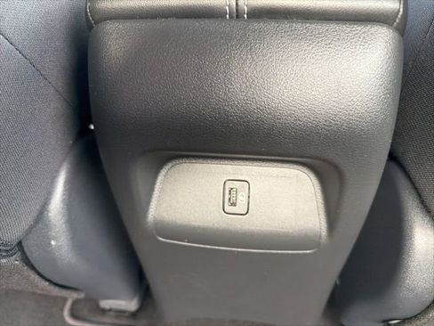 Used 2020 Nissan Sentra SV image 14