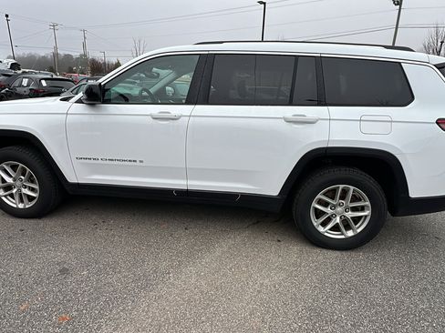 Used 2023 Jeep Grand Cherokee L Laredo image 11