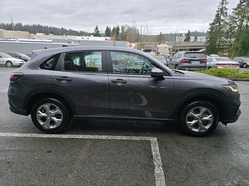 Certified 2025 Honda HR-V LX image 2