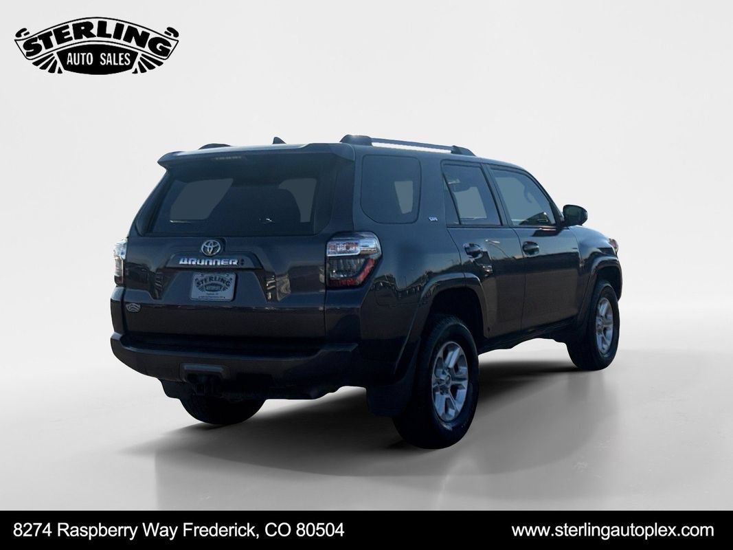 Used 2021 Toyota 4Runner SR5 AWD/4WD image 5