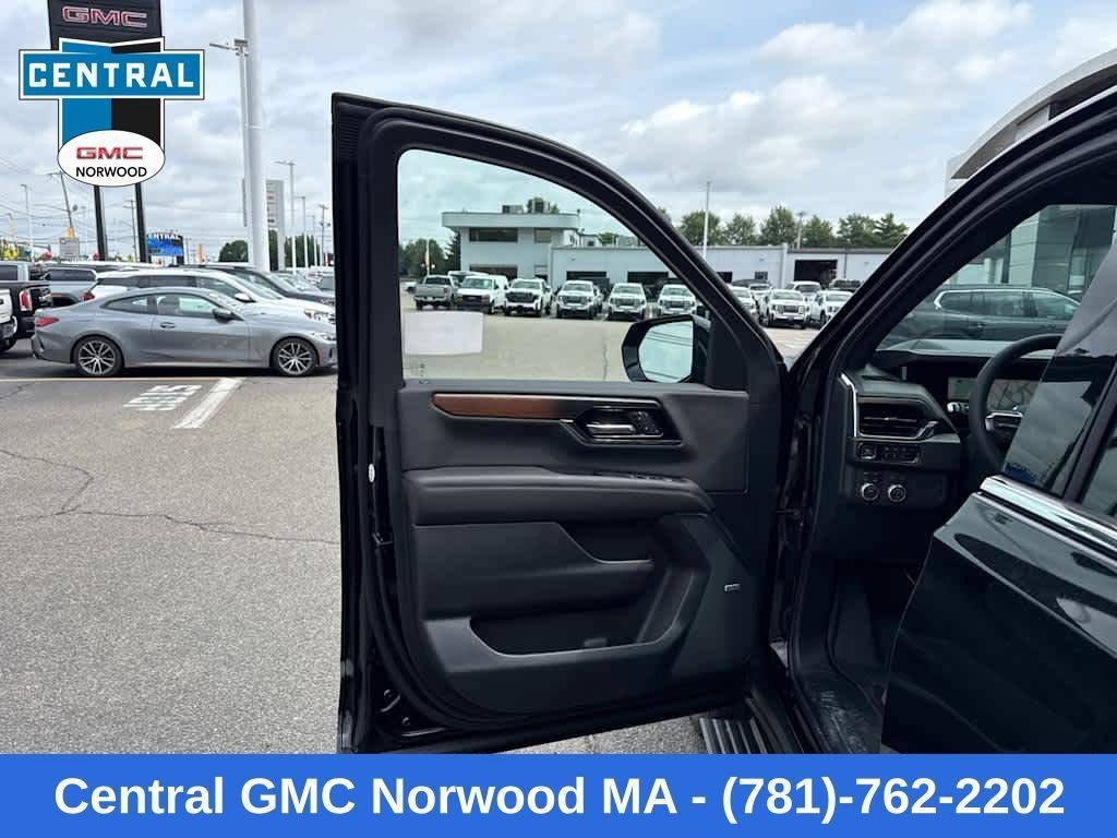 New 2026 GMC Yukon Denali w/ Sun & Power Step Package AWD/4WD image 13