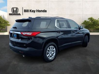 Used 2021 Chevrolet Traverse LT