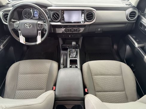 Used 2021 Toyota Tacoma SR5 RWD image 15