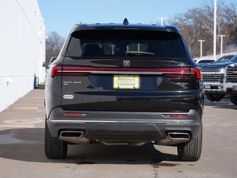 Used 2025 Buick Enclave Preferred image 4