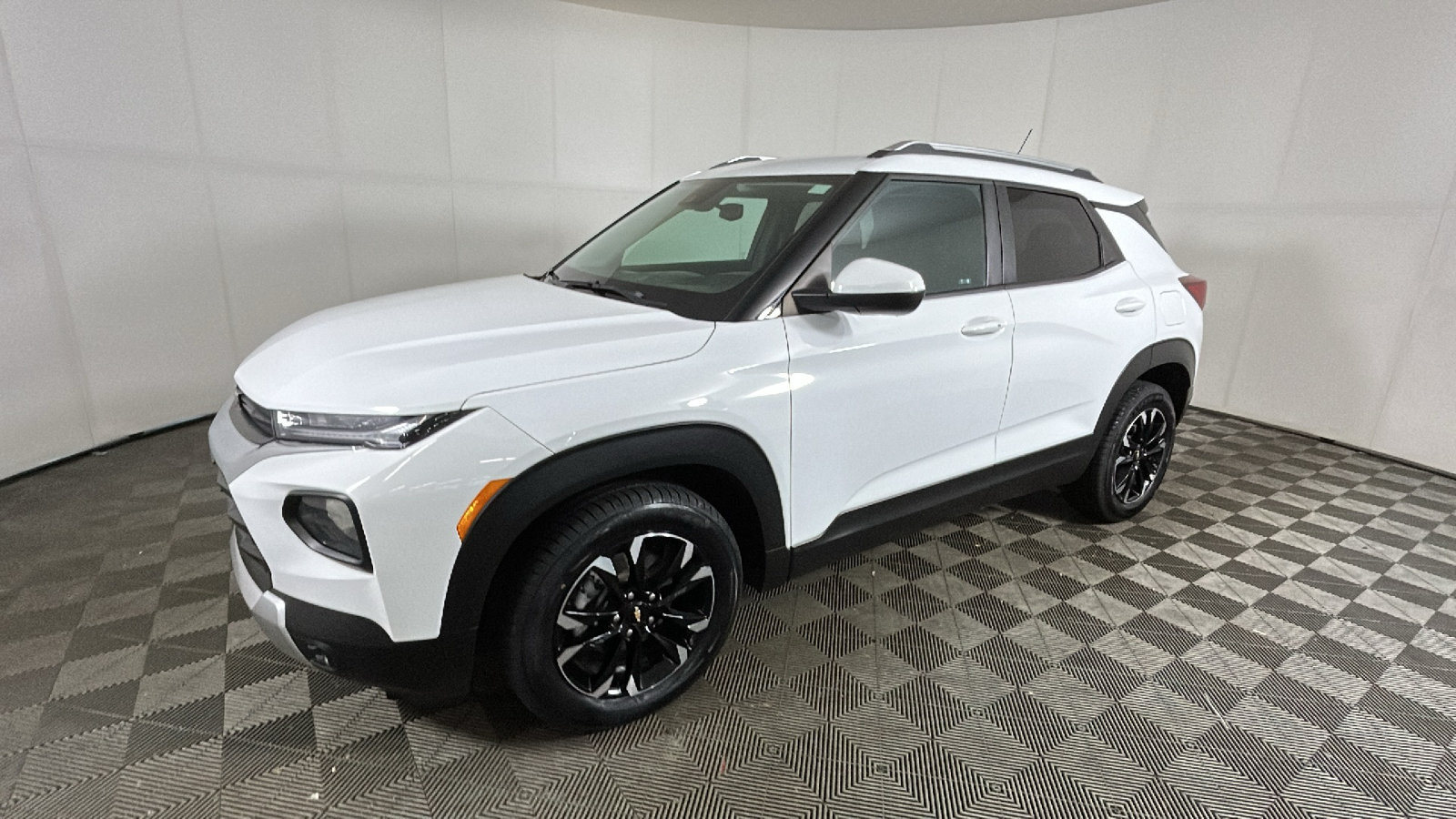 Used 2021 Chevrolet TrailBlazer LT FWD image 7
