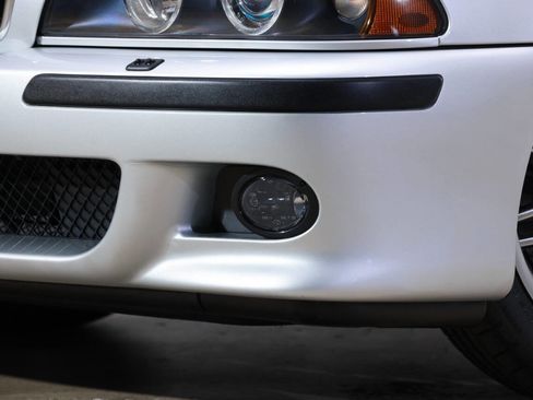 Used 2002 BMW M5 image 37