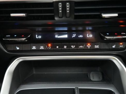 Used 2024 MAZDA CX-90 Plug-In Hybrid w/ Preferred AWD/4WD image 30