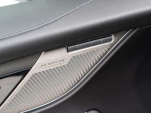 Used 2022 Jaguar F-PACE SVR image 13