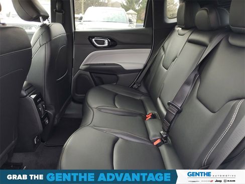 Used 2026 Jeep Compass Limited image 24