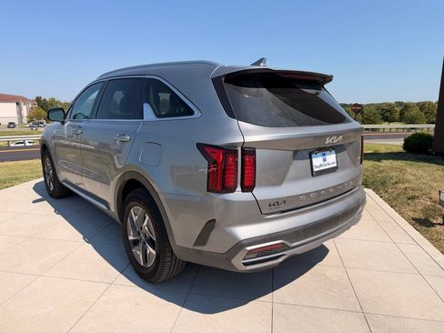 Used 2022 Kia Sorento EX FWD image 7