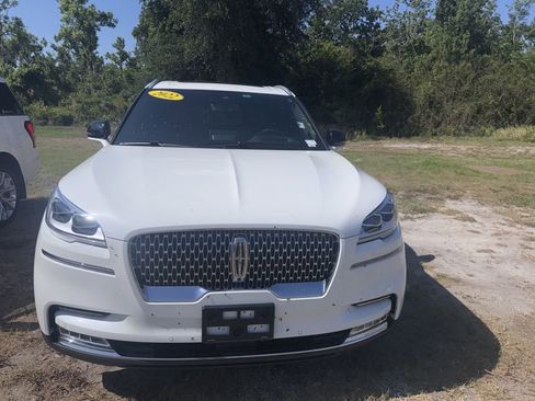 Used 2022 Lincoln Aviator Reserve w/ Equipment Group 201A AWD/4WD image 1