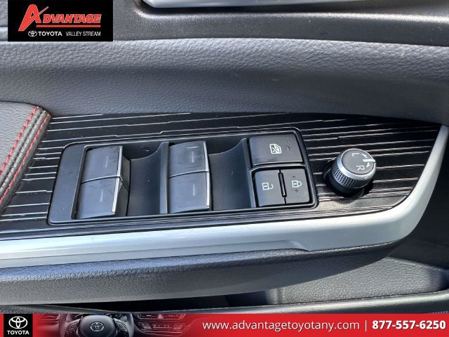 Used 2026 Toyota Sienna XSE FWD image 22