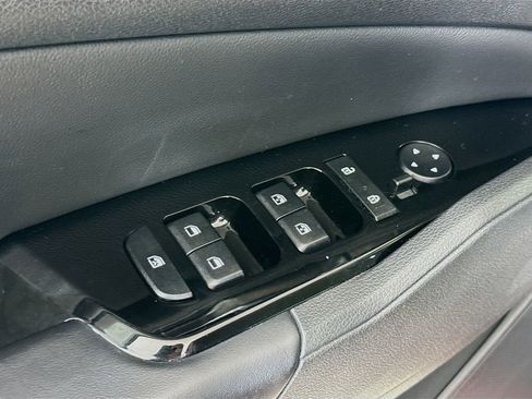 Used 2024 Kia Sportage SX image 18