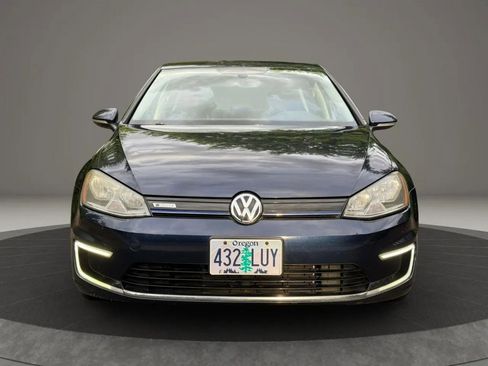 Used 2016 Volkswagen e-Golf SE FWD image 5