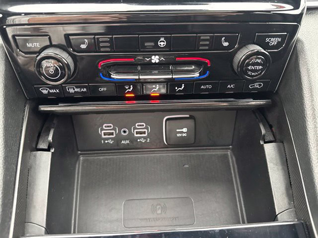 Used 2024 Jeep Grand Cherokee Altitude AWD/4WD image 19