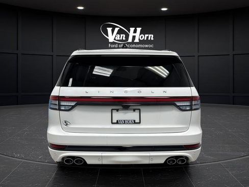 Used 2025 Lincoln Aviator Reserve w/ Equipment Group 201A AWD/4WD image 6