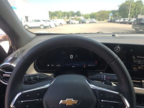 New 2026 Chevrolet Equinox LT w/ Safety and Technology Package AWD/4WD image 19