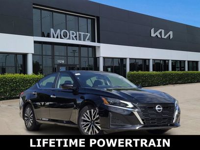 Used 2024 Nissan Altima 2.5 SV w/ SV Premium Package