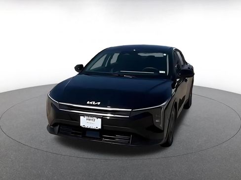 Used 2025 Kia K4 LXS image 7