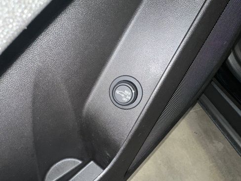 Certified 2024 Chevrolet Equinox LT w/ LPO, Floor Liner Package image 9