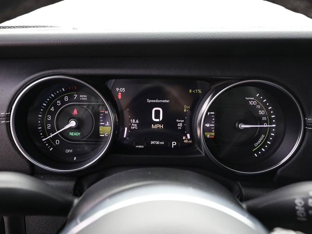 Used 2023 Jeep Wrangler Unlimited Sahara w/ Cold Weather Group AWD/4WD image 15
