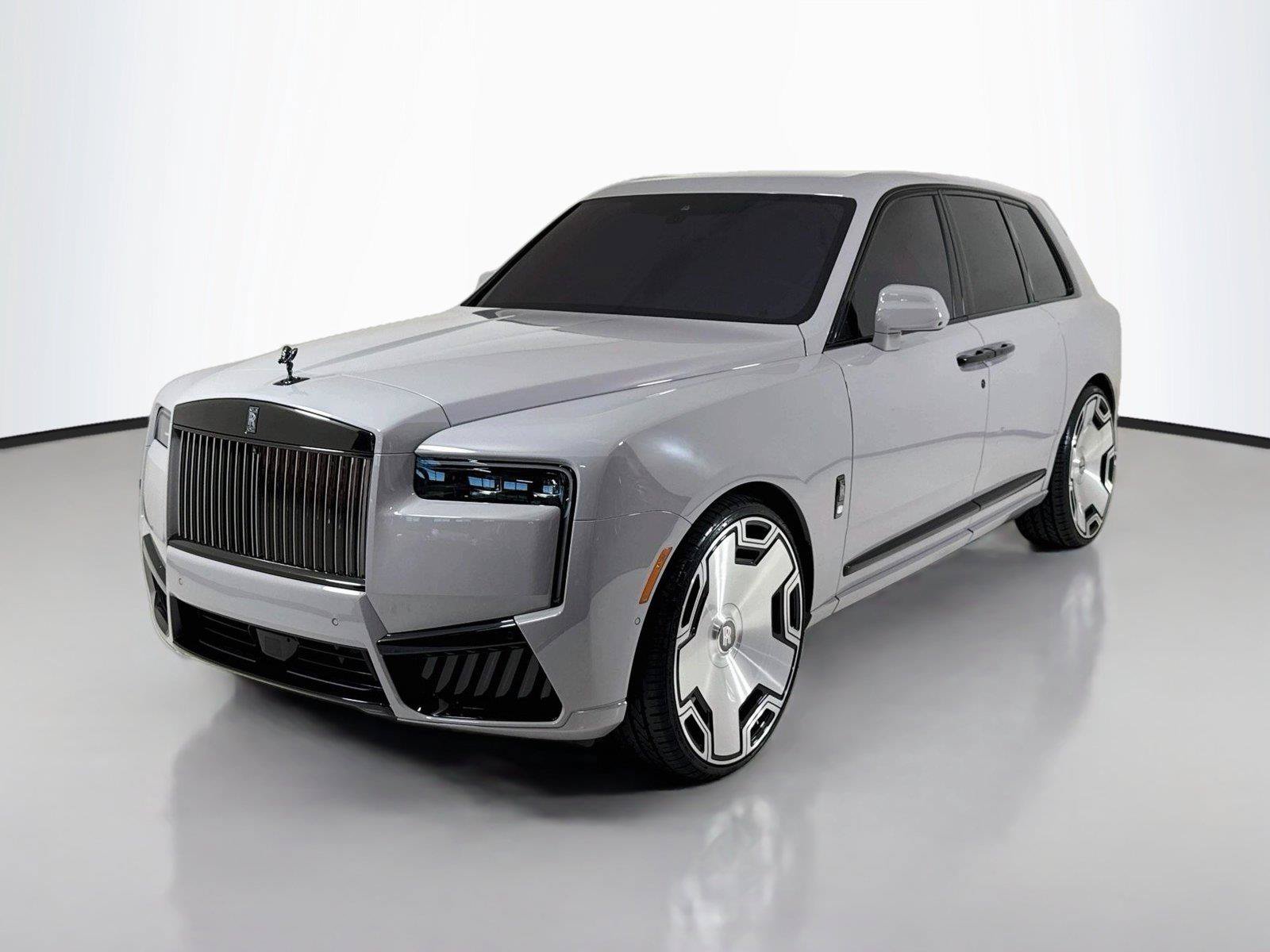 Used 2025 Rolls-Royce Cullinan Black Badge AWD/4WD image 9