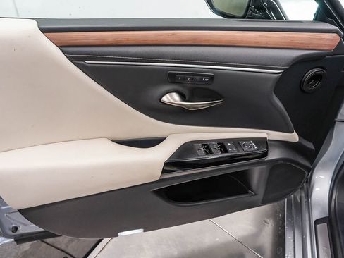 Used 2024 Lexus ES 350 w/ Premium Package FWD image 22