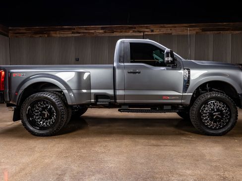 Used 2024 Ford F350 XL w/ FX4 Off-Road Package image 10