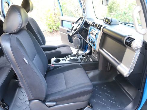 Used 2007 Toyota FJ Cruiser 4WD image 31