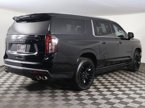 Used 2024 Chevrolet Suburban High Country w/ Advanced Technology Package AWD/4WD image 15