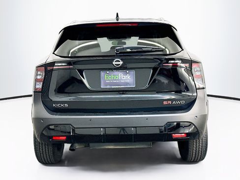 Used 2025 Nissan Kicks SR image 7