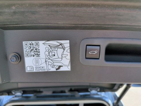 Used 2021 Toyota Highlander Platinum image 43