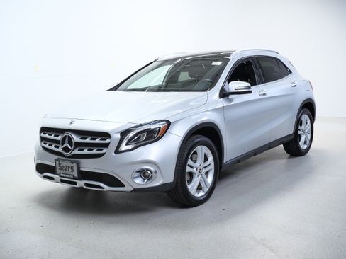 Used 2018 Mercedes-Benz GLA 250 4MATIC image 9