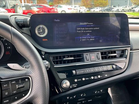 Used 2022 Lexus ES 300h F Sport image 5