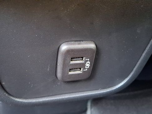 Used 2023 Chevrolet Equinox LT image 12