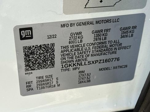 Used 2023 GMC Acadia AT4 w/ Technology Package image 31