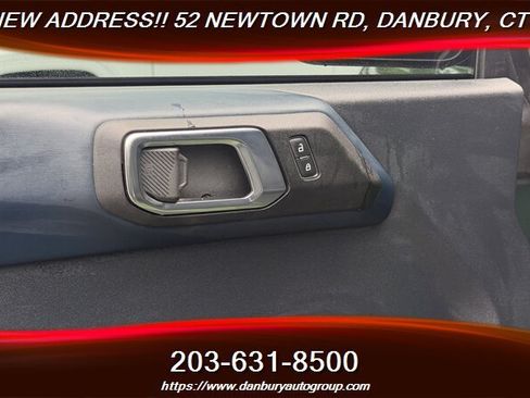 Used 2024 Ford Bronco Outer Banks w/ Sasquatch Package AWD/4WD image 12