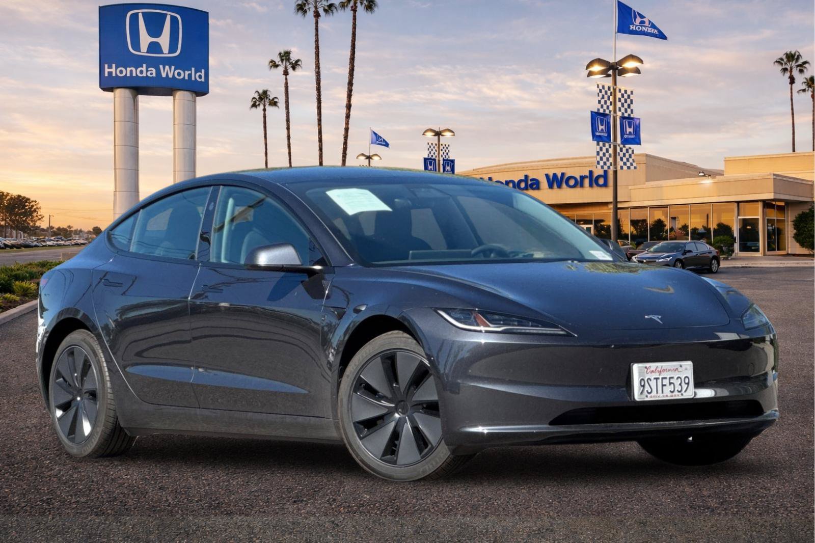Used 2025 Tesla Model 3 Long Range RWD image 2