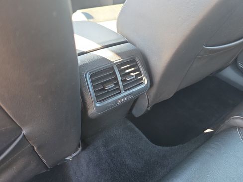 Used 2016 Volkswagen Golf Base image 32