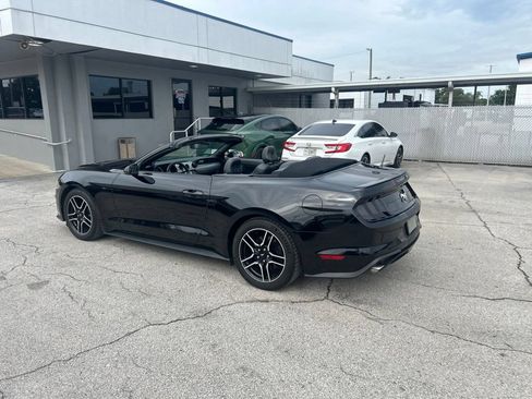 Used 2019 Ford Mustang Premium RWD image 4