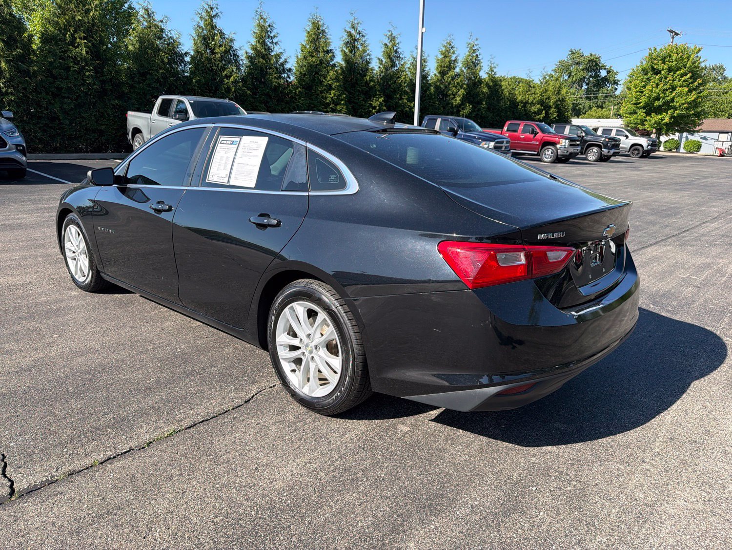 Used 2016 Chevrolet Malibu LT FWD image 3
