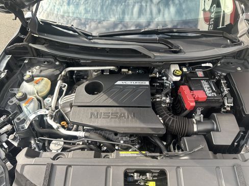 Used 2025 Nissan Rogue SV FWD image 35