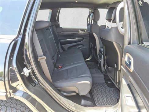 Used 2017 Jeep Grand Cherokee Laredo w/ Quick Order Package 23E AWD/4WD image 20